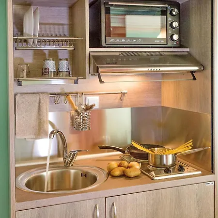 Lazy Lizard 4* Неа-Карвали