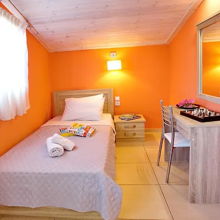 Lazy Lizard Отель типа 