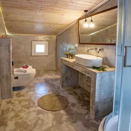 Lazy Lizard Неа-Карвали