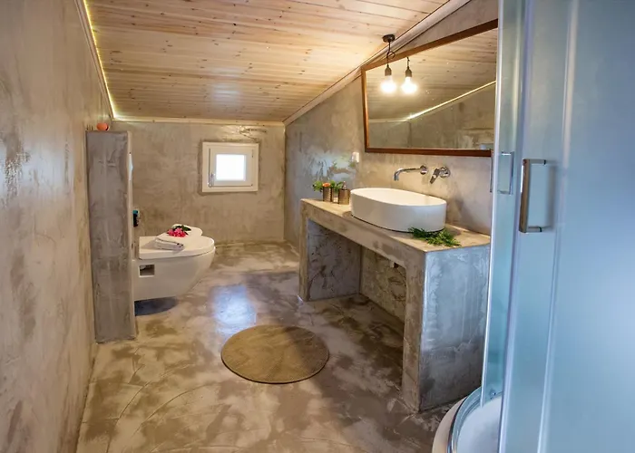 Lazy Lizard Nea Karvali