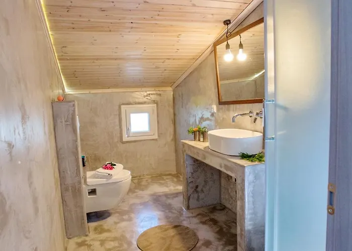 Lazy Lizard Nea Karvali