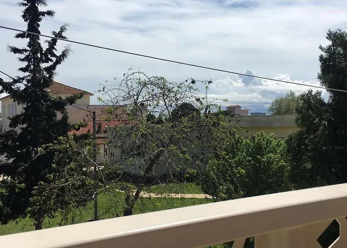 Lazy Lizard Bed and breakfast 4*