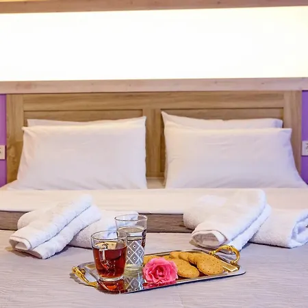 Lazy Lizard Bed & Breakfast Nea Karvali