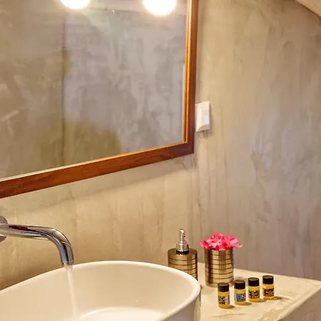 Bed & Breakfast Lazy Lizard Nea Karvali