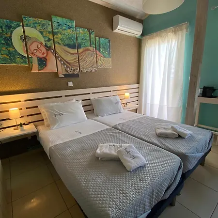 Lazy Lizard Bed & Breakfast Nea Karvali