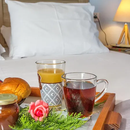 Нощувка със закуска (B & B) Lazy Lizard