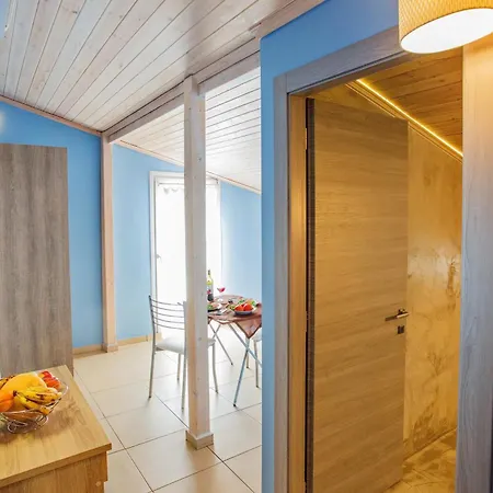 Lazy Lizard 4* Nea Karvali