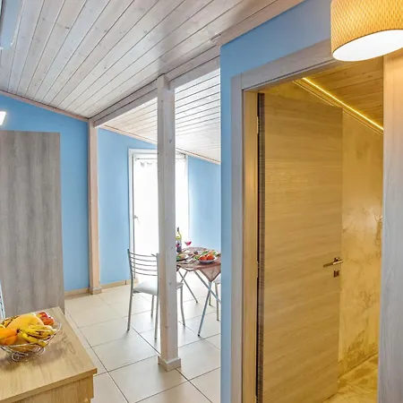 Lazy Lizard Nea Karvali