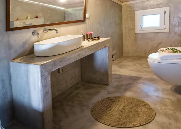 Lazy Lizard Nea Karvali